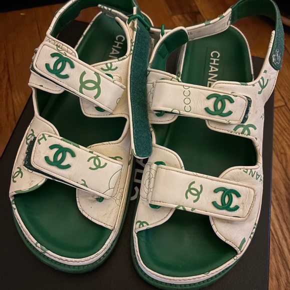 Chanel sandals - Picture 1 of 6